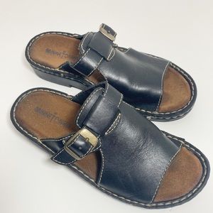 Minnetonka Black Leather Sandal Slides Size 6